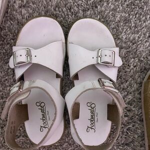 Size 11 toddler footmates